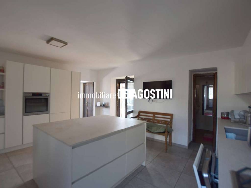 Casa indipendente a Paruzzaro in via Piana - Foto 4