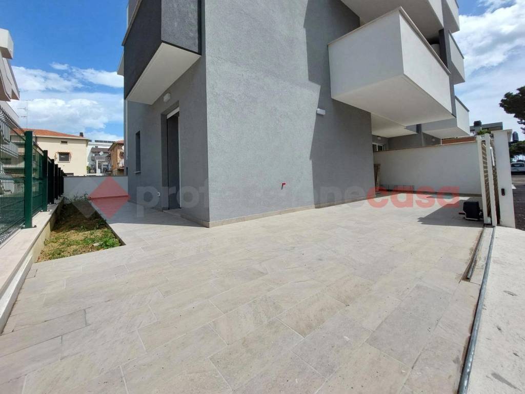 Appartamento a Alba adriatica in Via Abruzzo, snc - Foto 2