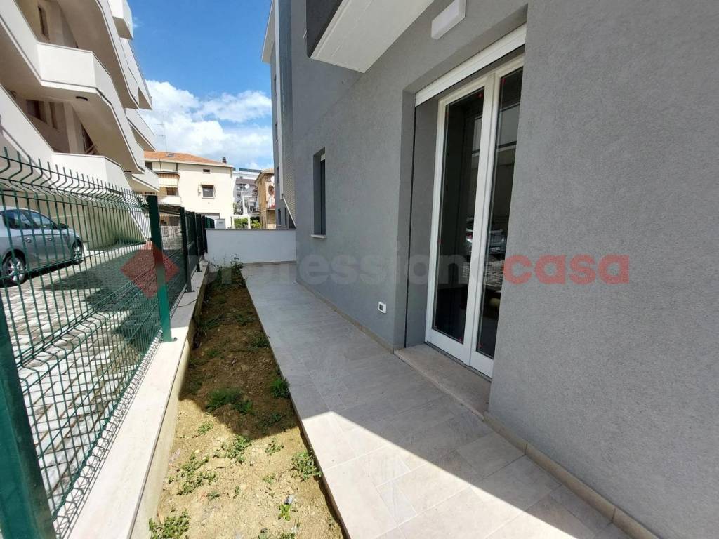 Appartamento a Alba adriatica in Via Abruzzo, snc - Foto 4