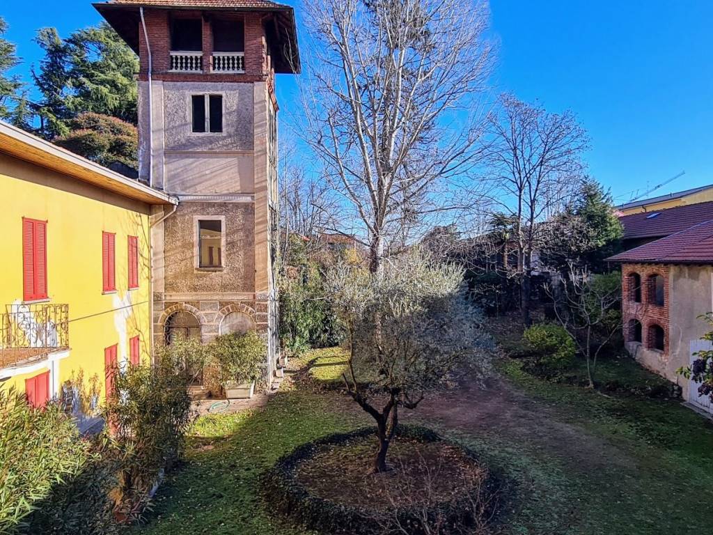 Villa a Gorla minore in Via Roma, 29 - Foto 2