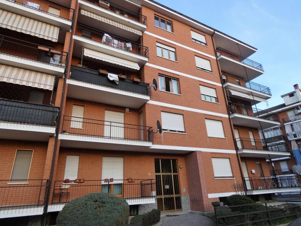 Appartamento a Bra in Via Giovanni Pascoli - Foto 3