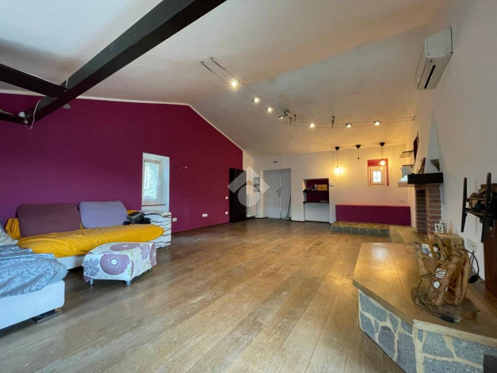Casa indipendente a Baschi in Via di mezzo, 58 - Foto 2