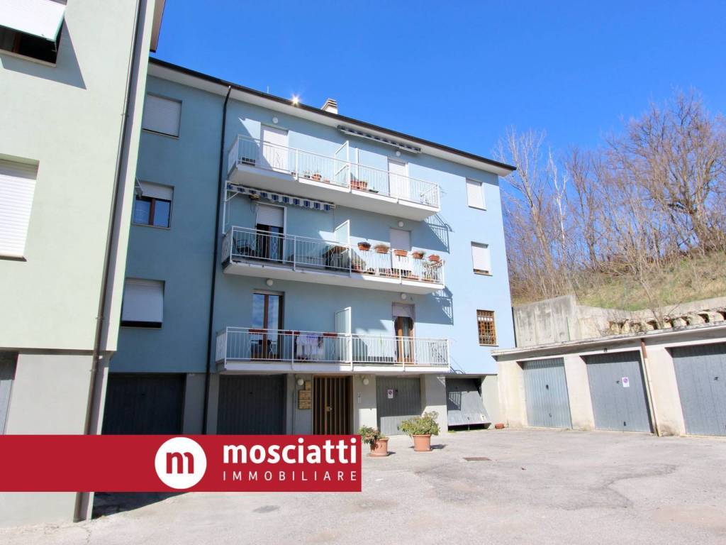 Appartamento a Castelraimondo in Via Enrico Mattei, 74 - Foto 2