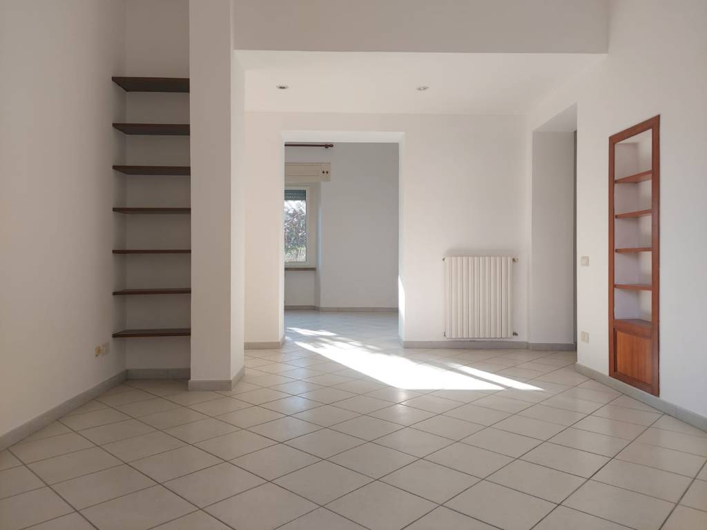 Appartamento a Latina in Via Guglielmo Marconi - Foto 2