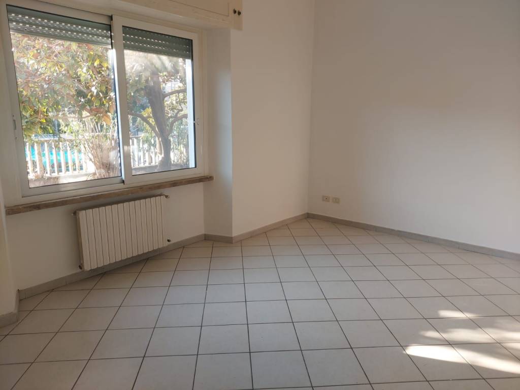 Appartamento a Latina in Via Guglielmo Marconi - Foto 5