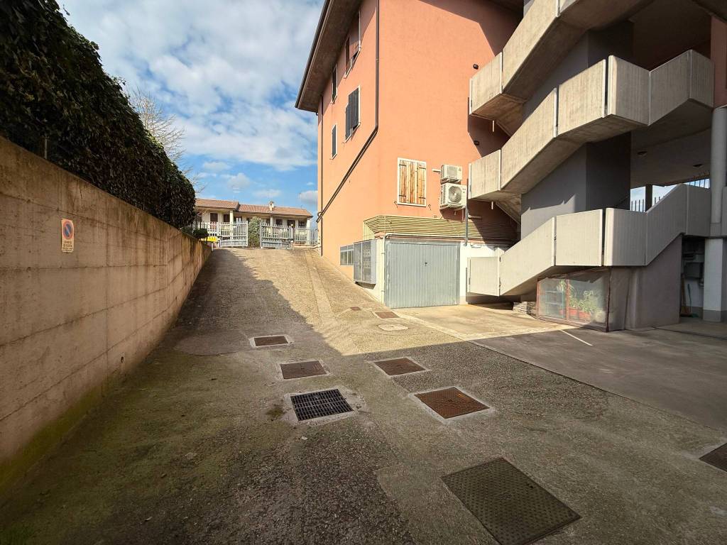 Box / garage a Lavagno in Viale San Gaspare Bertoni, 3 - Foto 3