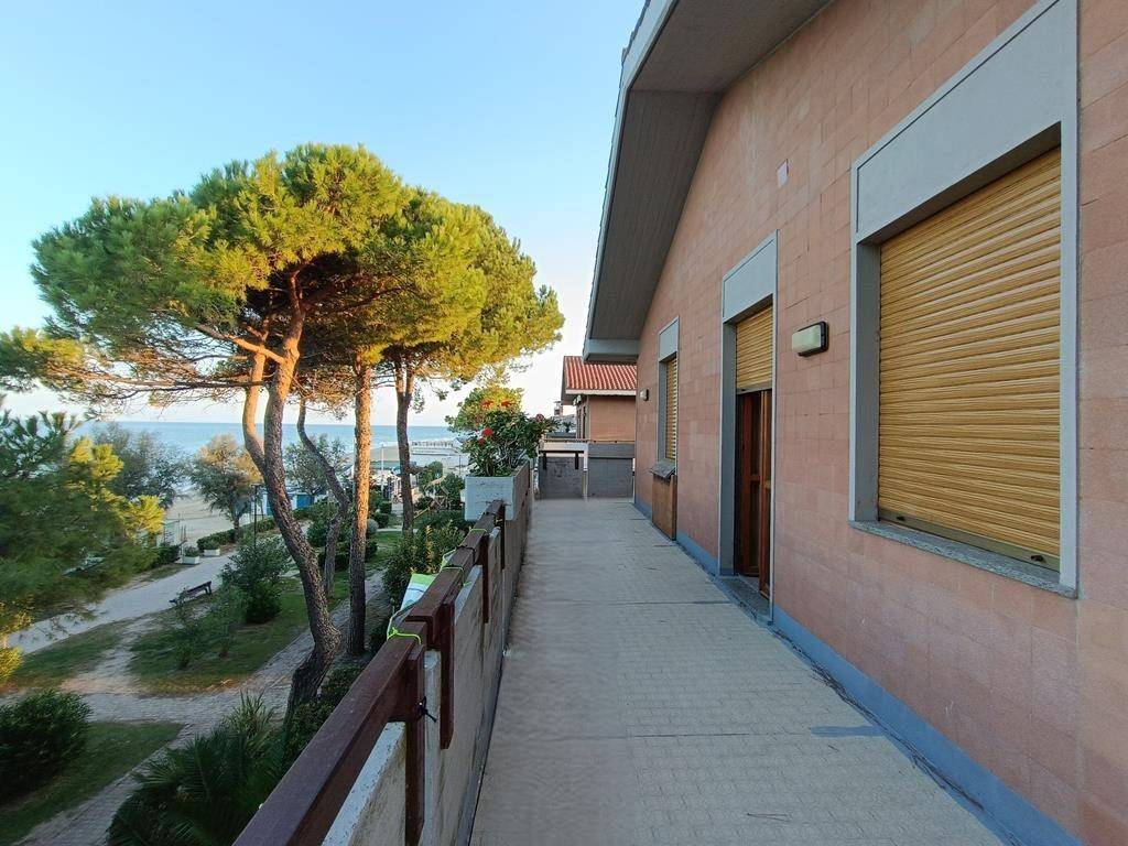 Appartamento a Pineto in VIA Lungomare dei Pini, 22 - Foto 2