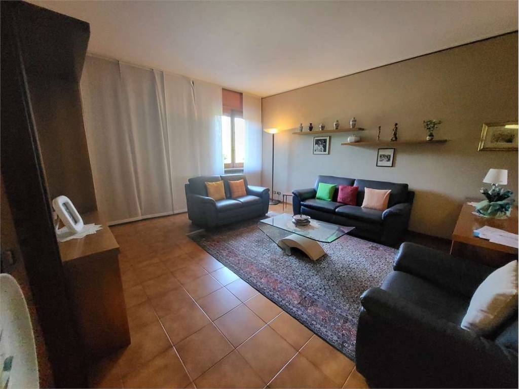 Appartamento a Borgomanero in Viale Kennedy - Foto 5