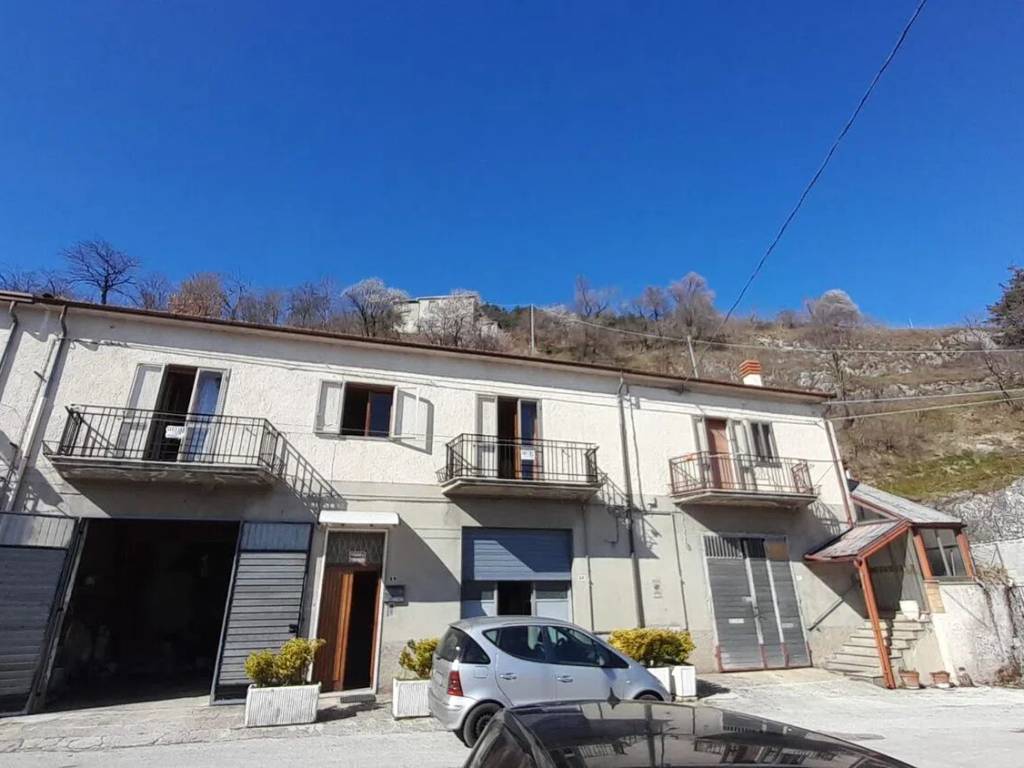 Villa a Roccamandolfi in Via Poggio Castello - Foto 2