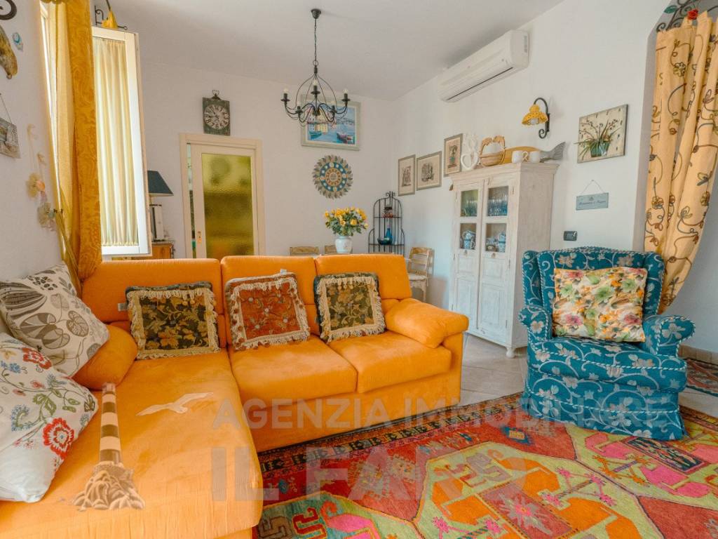 Villa a La maddalena in Via Principe Amedeo 35 - Foto 2