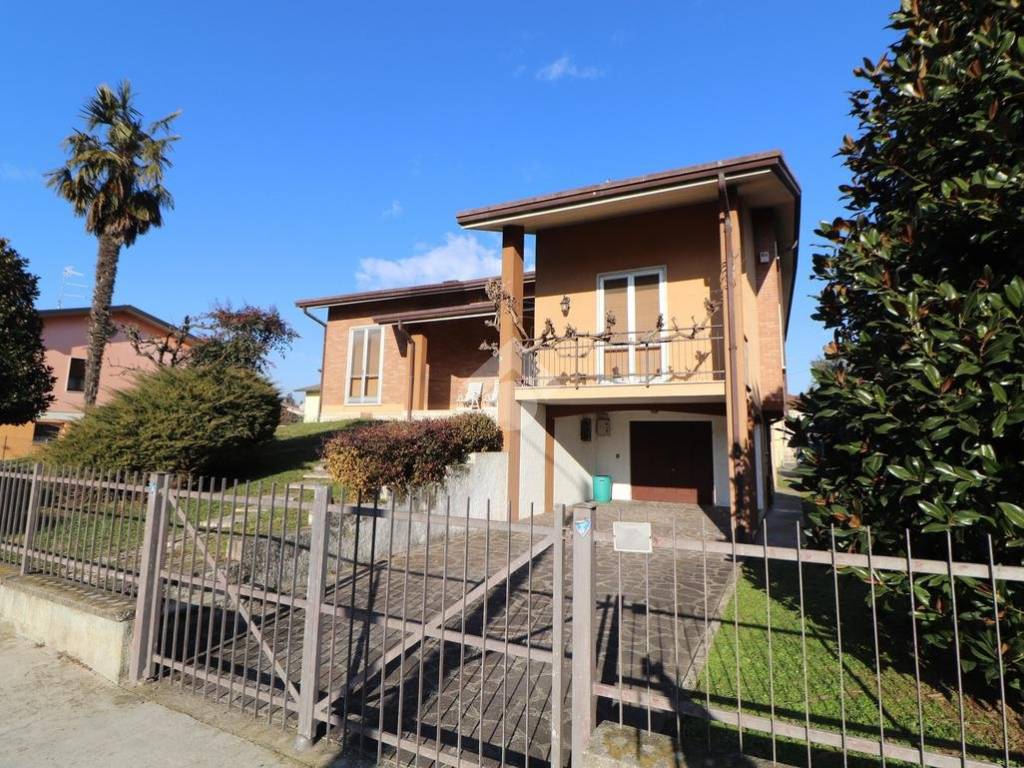 Villa a Porto mantovano in Via gramsci, 1 - Foto 3