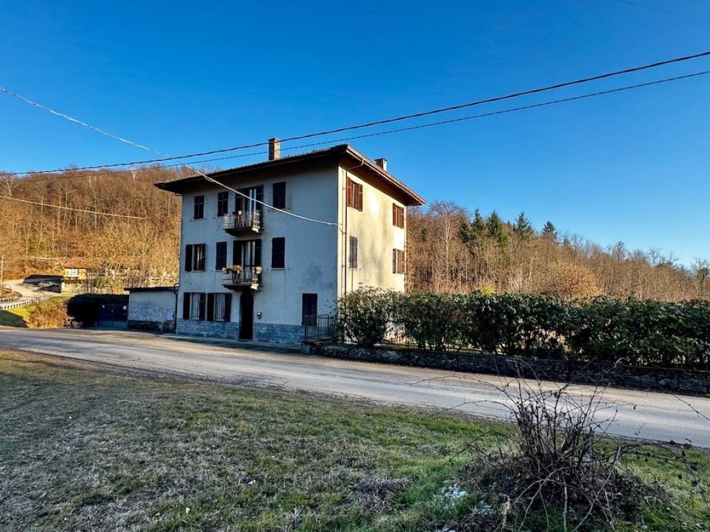 Villa a Pollone in Via per Oropa, 6 - Foto 2