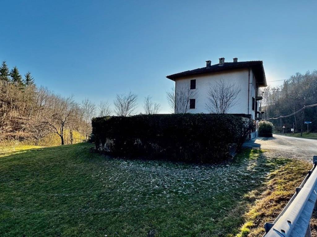 Villa a Pollone in Via per Oropa, 6 - Foto 4
