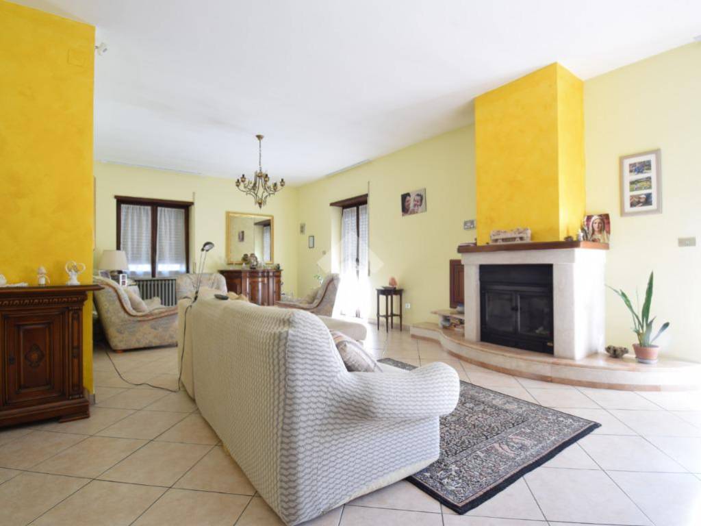 Villa a Sant'agata de' goti in Frazione Faggiano - Foto 2