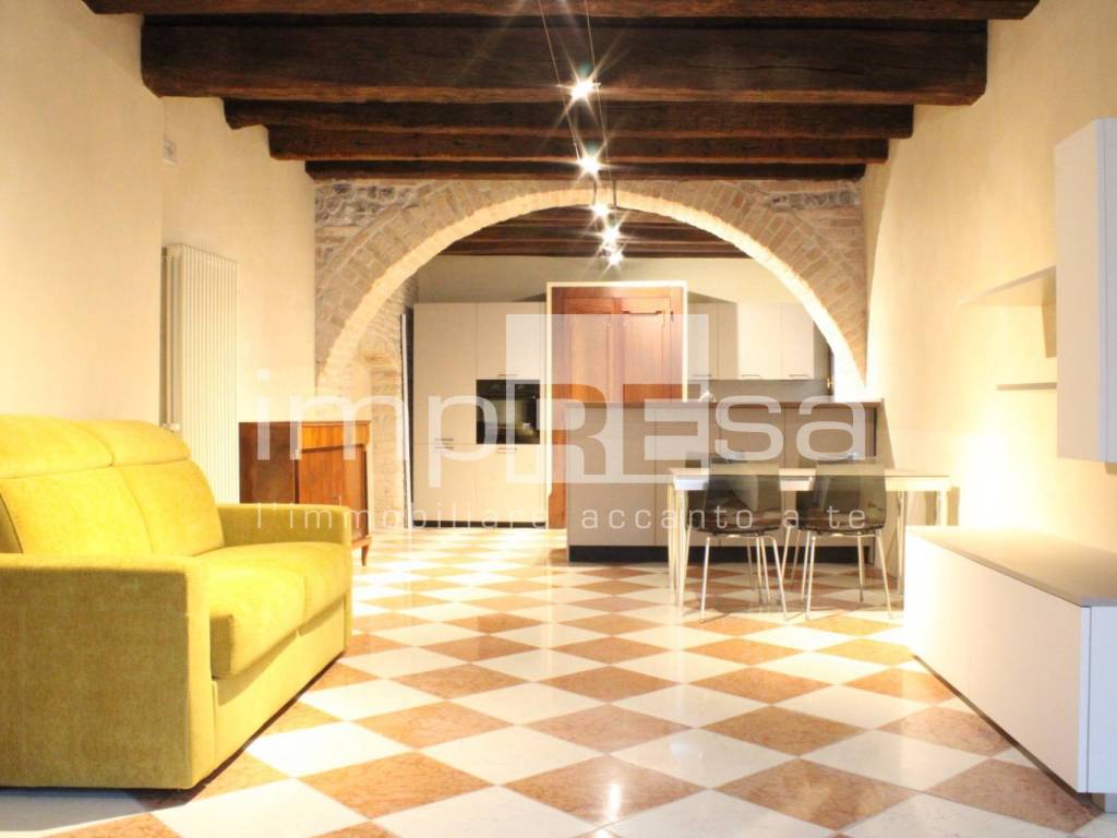 Appartamento a Valvasone arzene in Piazza Mercato, 3 - Foto 3