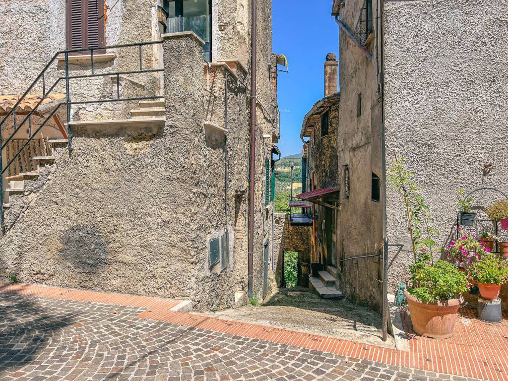 Casa indipendente a Toffia in Via del Collitrone - Foto 4