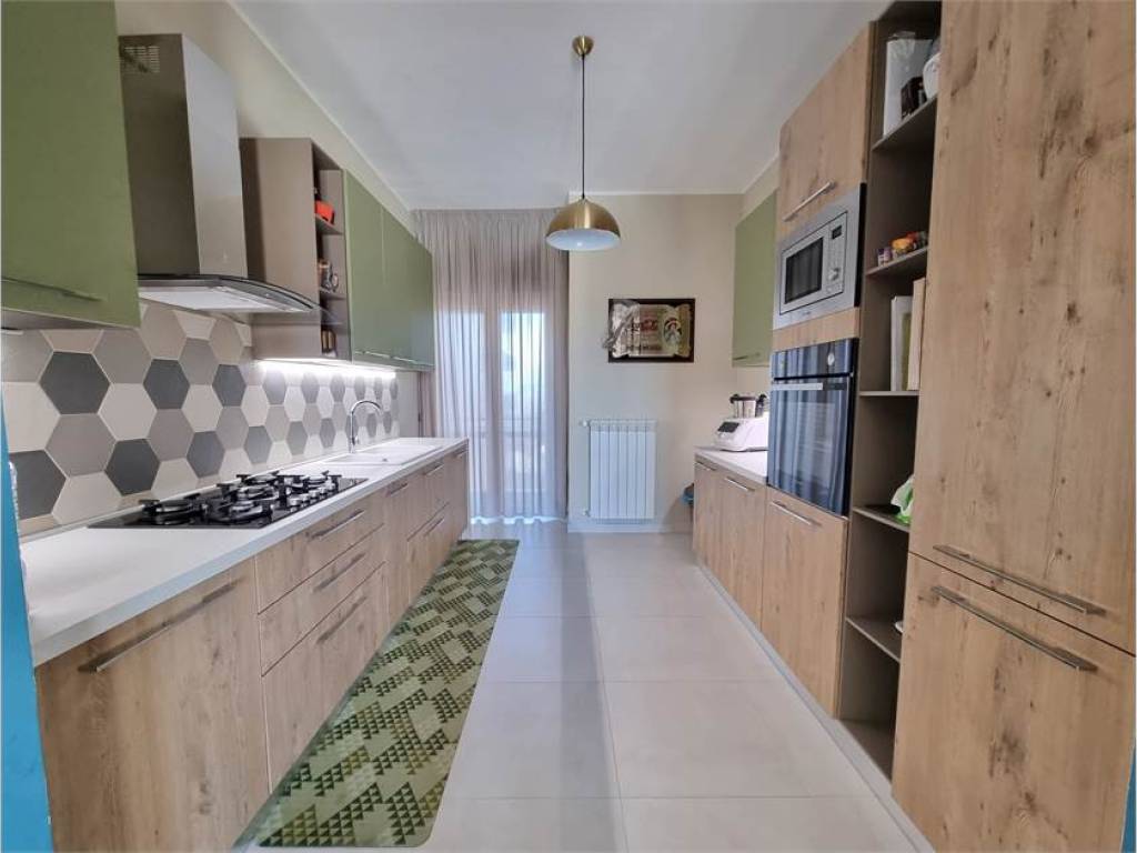 Appartamento a Catanzaro in Viale Vincenzo De Filippis, 68 - Foto 4