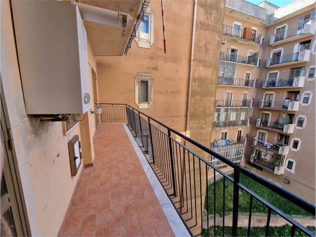 Appartamento a Catanzaro in Viale Vincenzo De Filippis, 68 - Foto 5