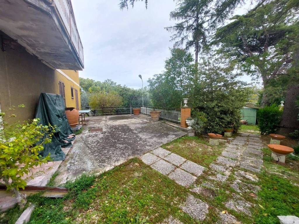 Casa indipendente a Spoleto in Frazione Santa Croce - Foto 4