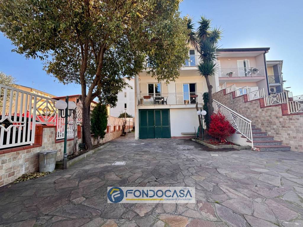 Villetta a schiera a Cesa in via giacomo leopardi - Foto 2
