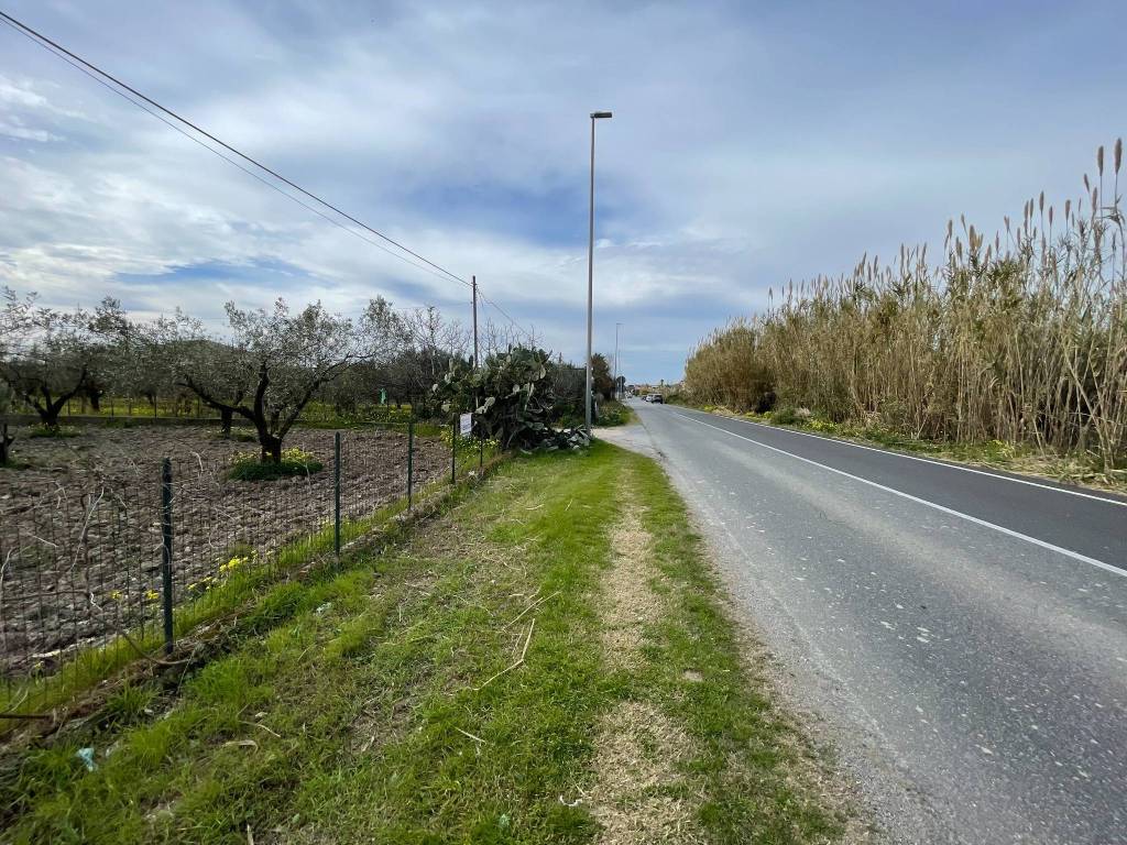 Terreno a Lamezia terme in Via Alida Nucifero - Foto 3