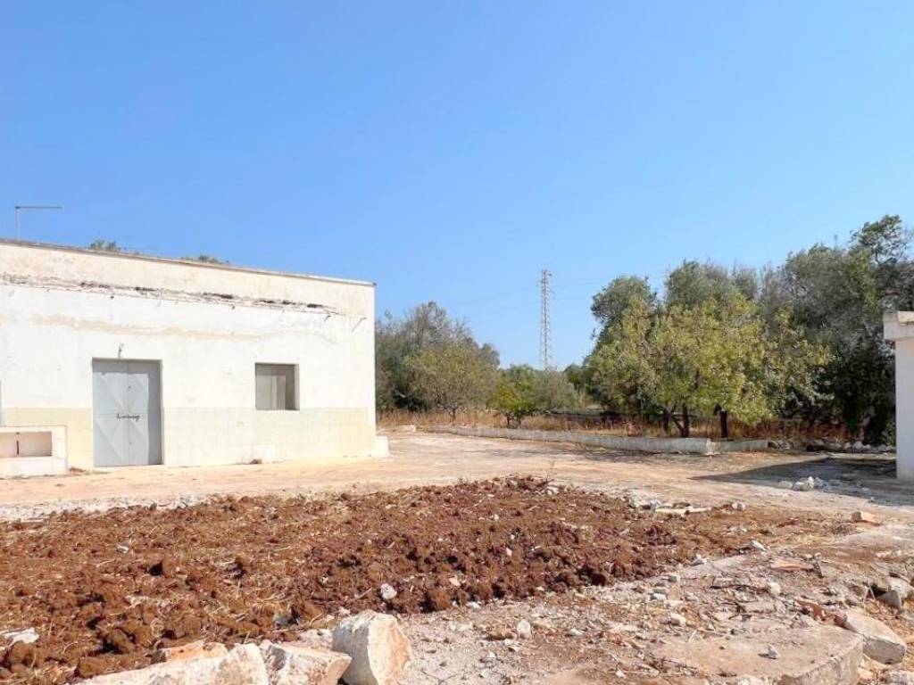 Villa a Ceglie messapica in SP26 - Foto 5