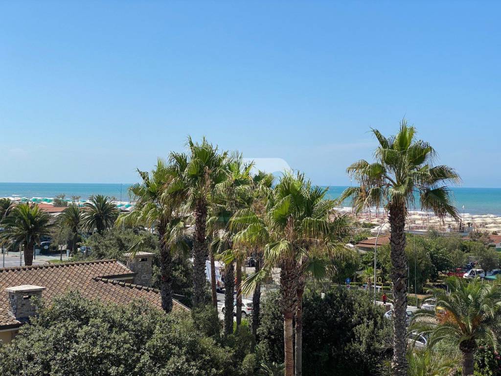 Attico / mansarda a Forte dei marmi in Viale Repubblica - Foto 4