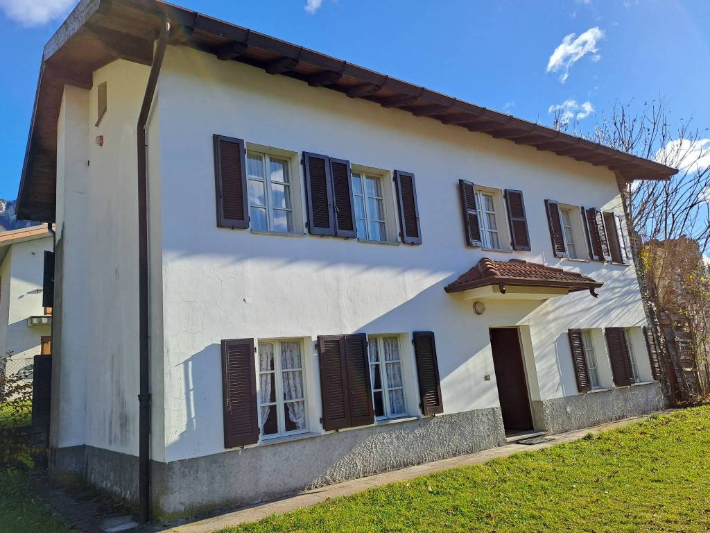 Palazzo / stabile a Tolmezzo in Via Betania, 40 - Foto 2