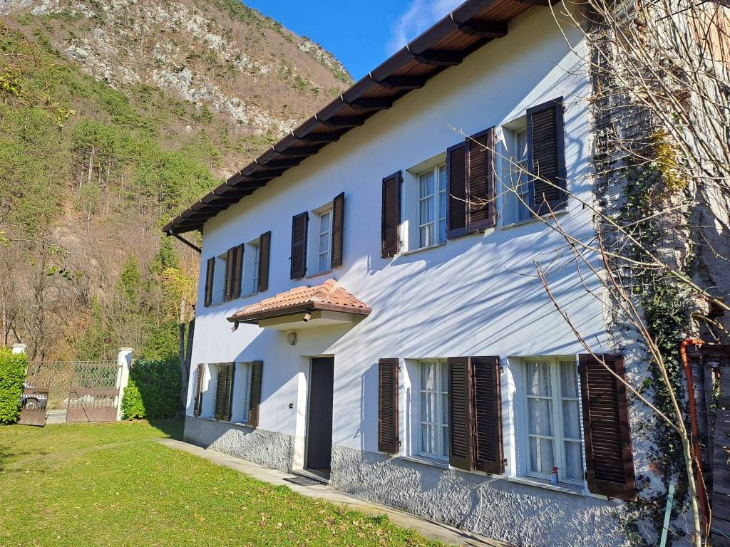 Palazzo / stabile a Tolmezzo in Via Betania, 40 - Foto 3