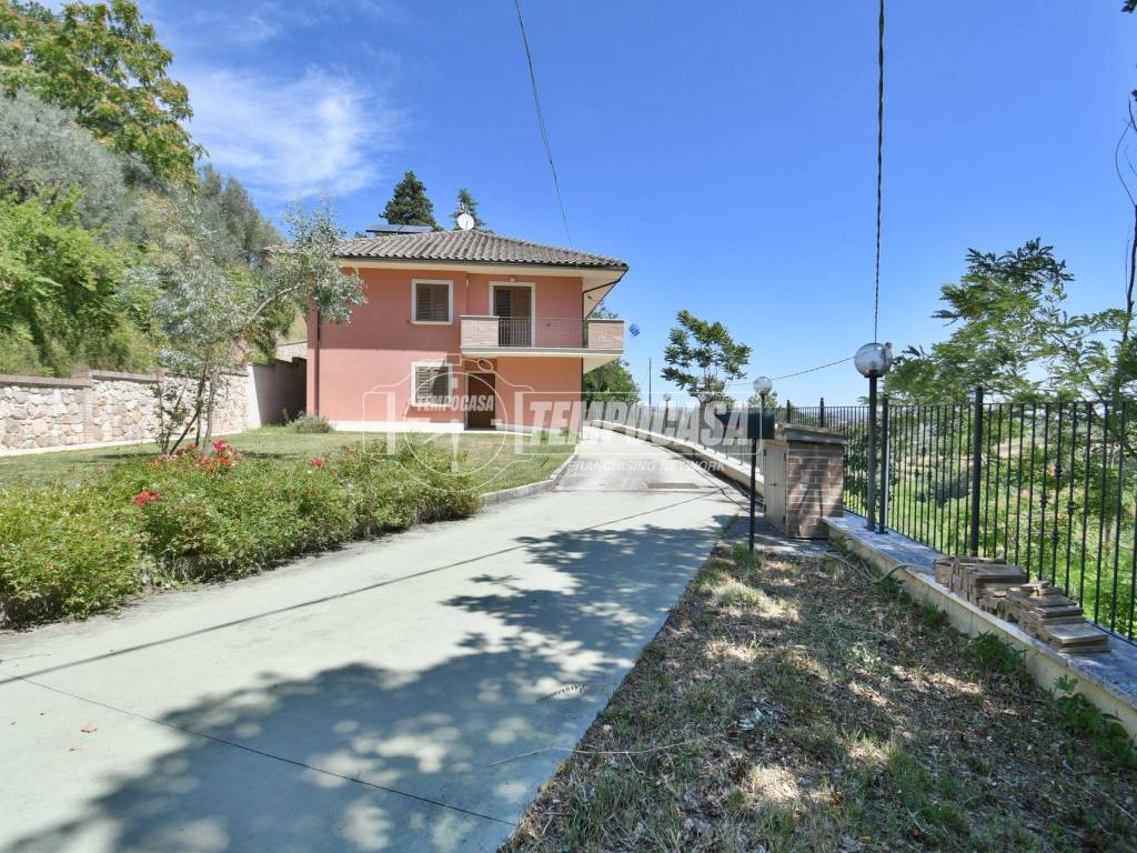 Villa a Folignano in Viale Genova 42 - Foto 2