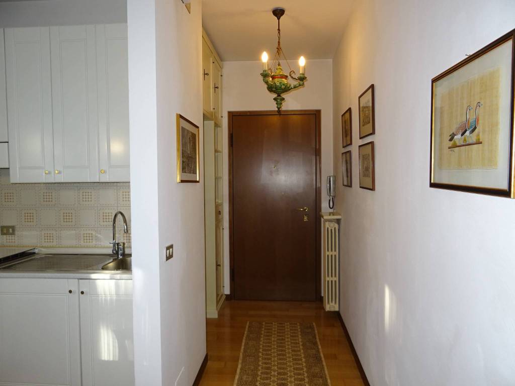 Appartamento a Verona in Via Rinaldo Veronesi, 30 - Foto 4