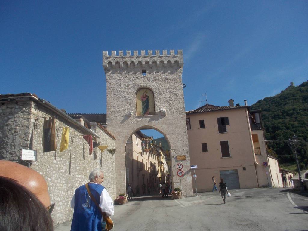 Appartamento a Leonessa in Piazza 7 Aprile - Foto 5