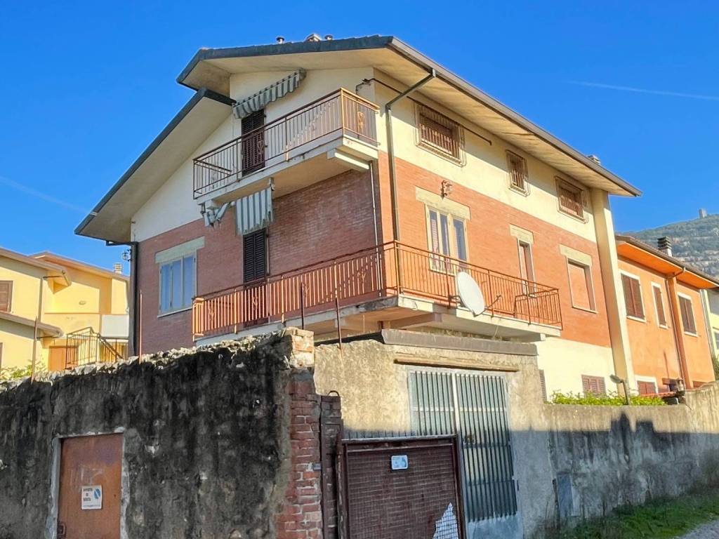 Villa a Monsummano terme in Via Lorenzo Bardelli - Foto 2