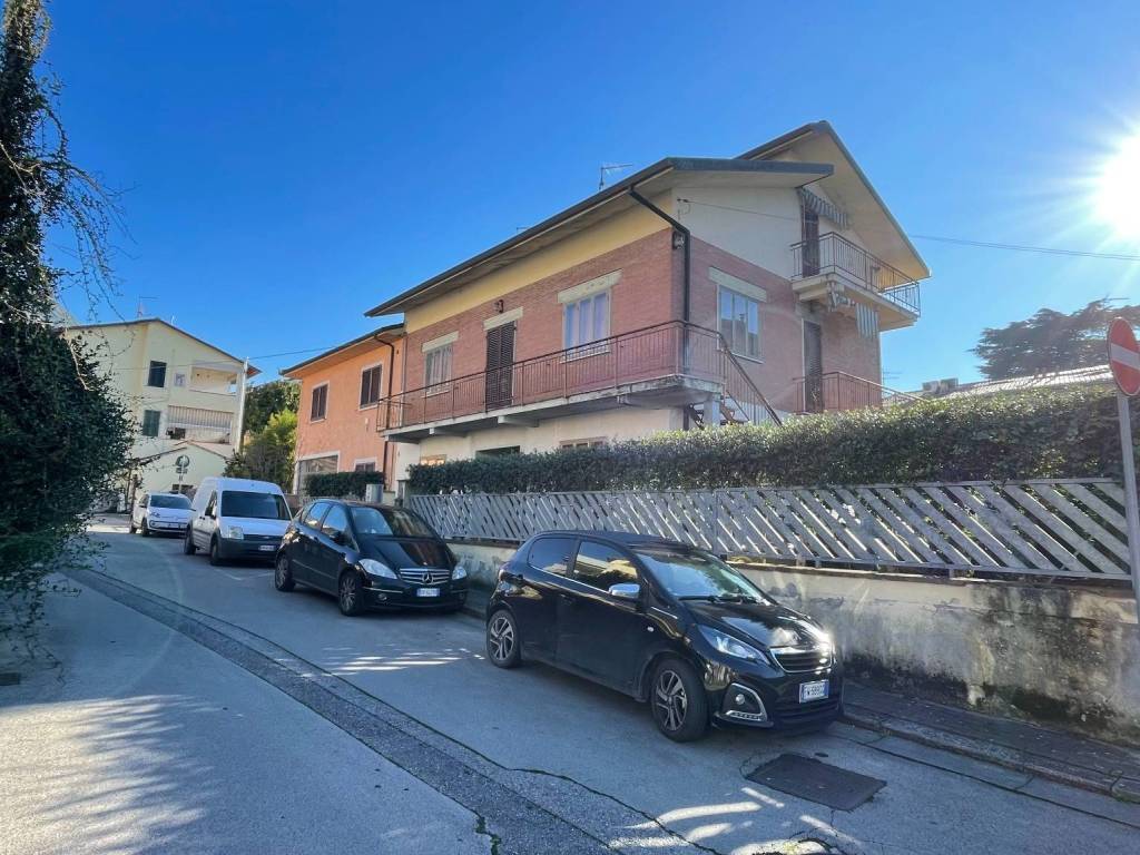 Villa a Monsummano terme in Via Lorenzo Bardelli - Foto 3