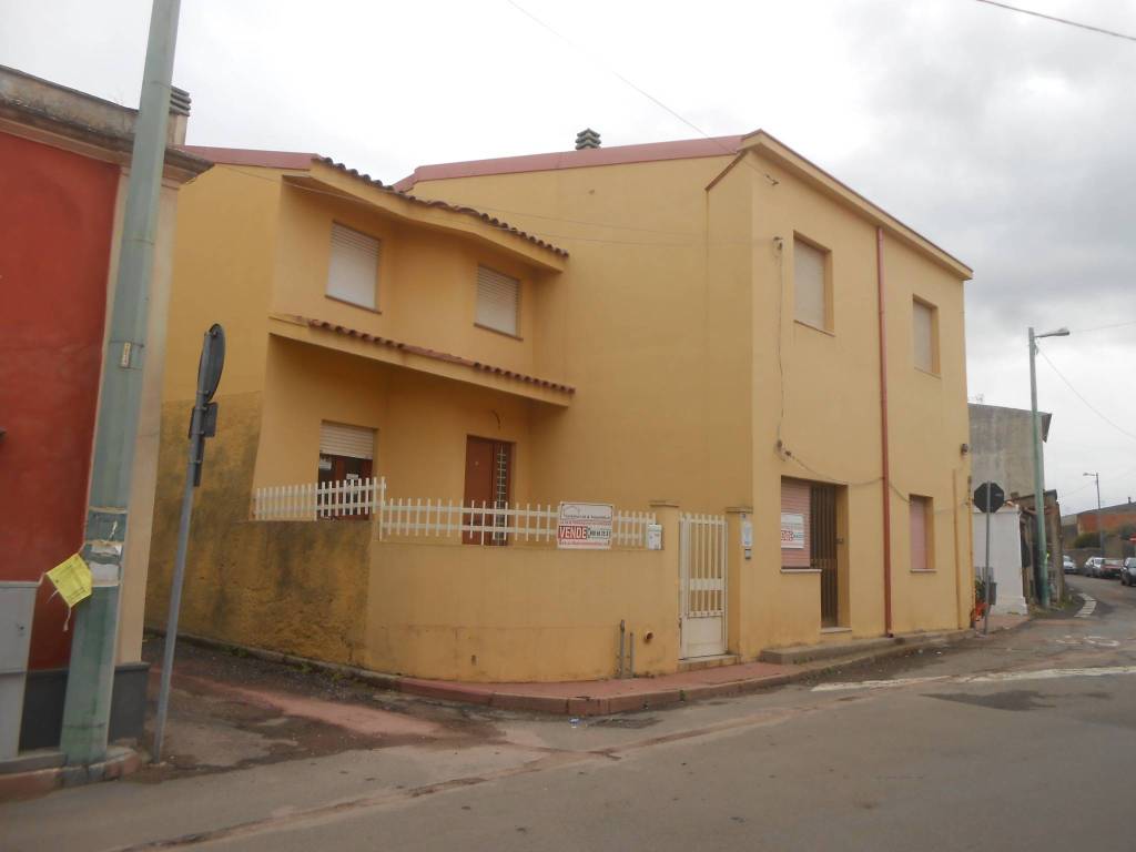 Appartamento a Uras in Via Eleonora, 210 - Foto 2