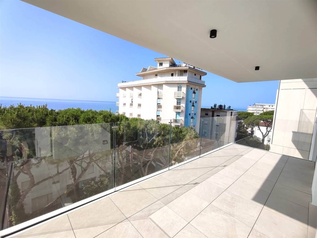 Appartamento a Jesolo in Via Andrea Bafile 17° accesso al mare, 1 - Foto 2