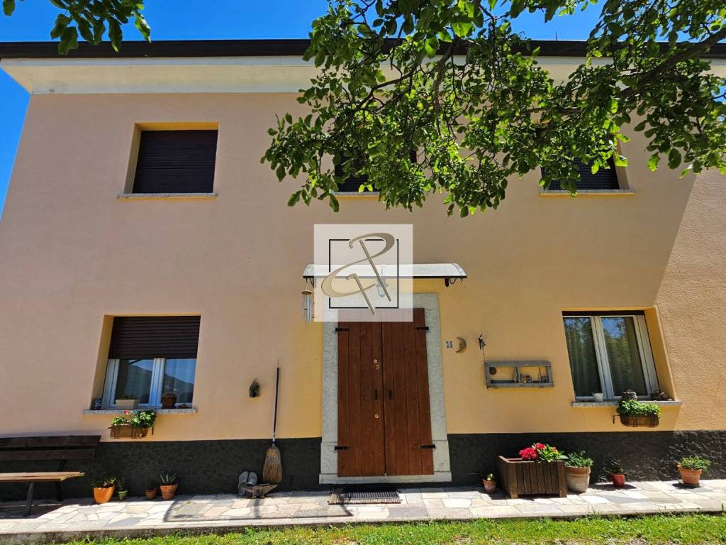 Rustico / casale a Caprino veronese in Via Coltri - Foto 3
