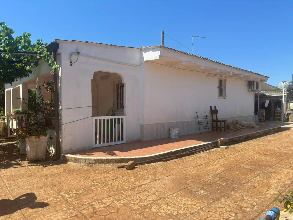 Villa a Brindisi in Strada per Serranova - Foto 5