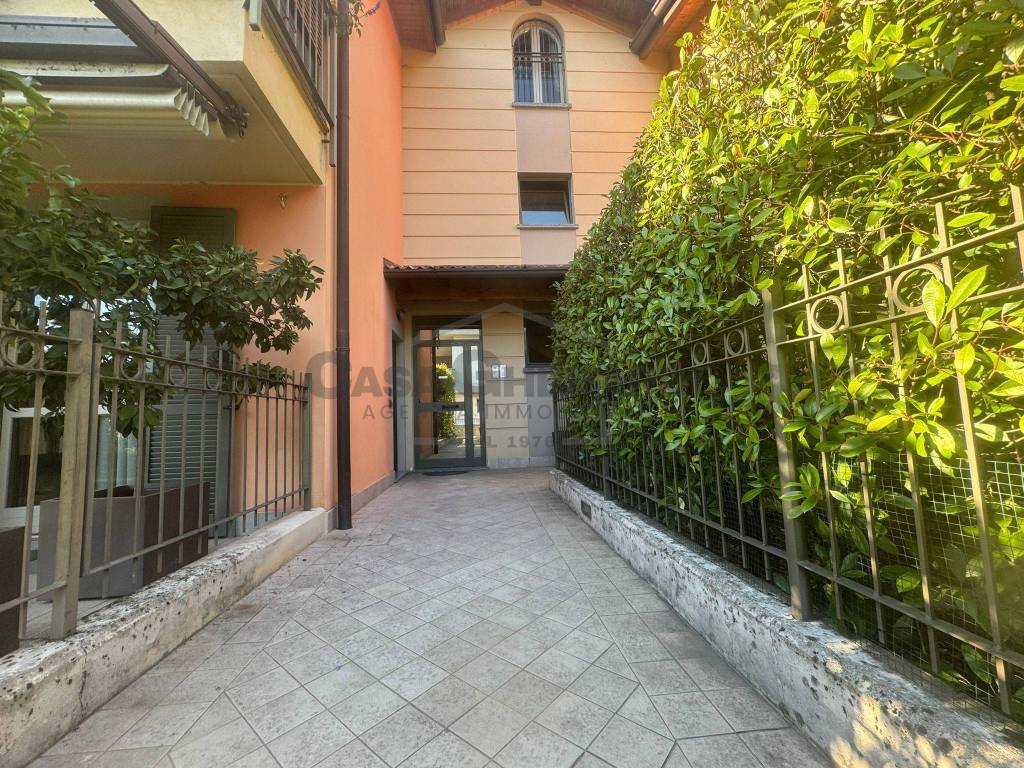 Appartamento a Brembate in Via Guglielmo Marconi, 18 - Foto 2