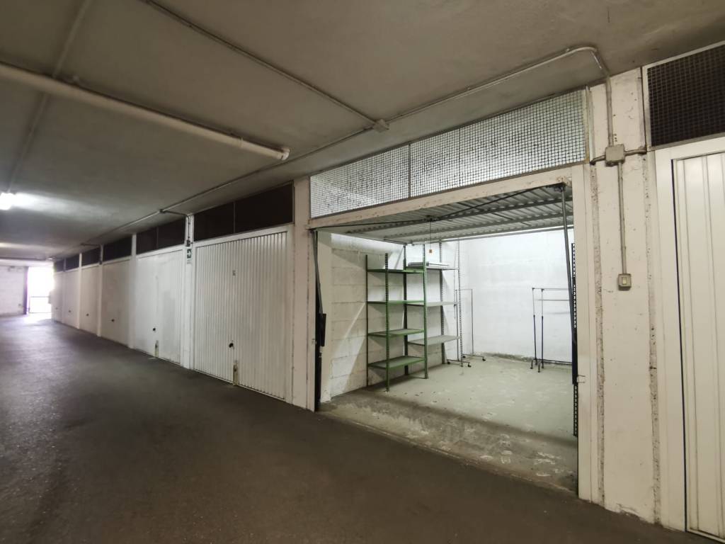 Box / garage a San nicola la strada in Via Salvatore Quasimodo, 29 - Foto 5