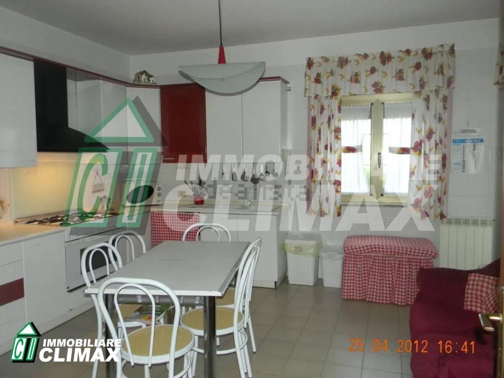 Appartamento a Caserta in Via Capitano Laviano, 26 - Foto 4