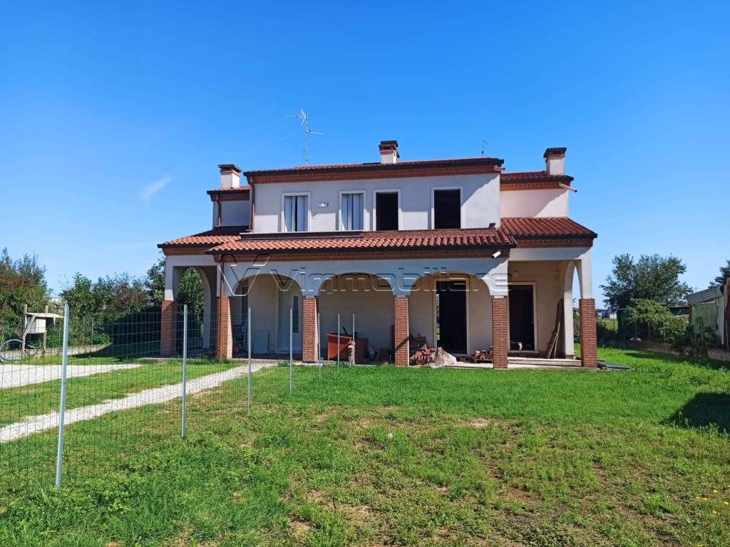 Villa a Pojana maggiore in via spello - Foto 2
