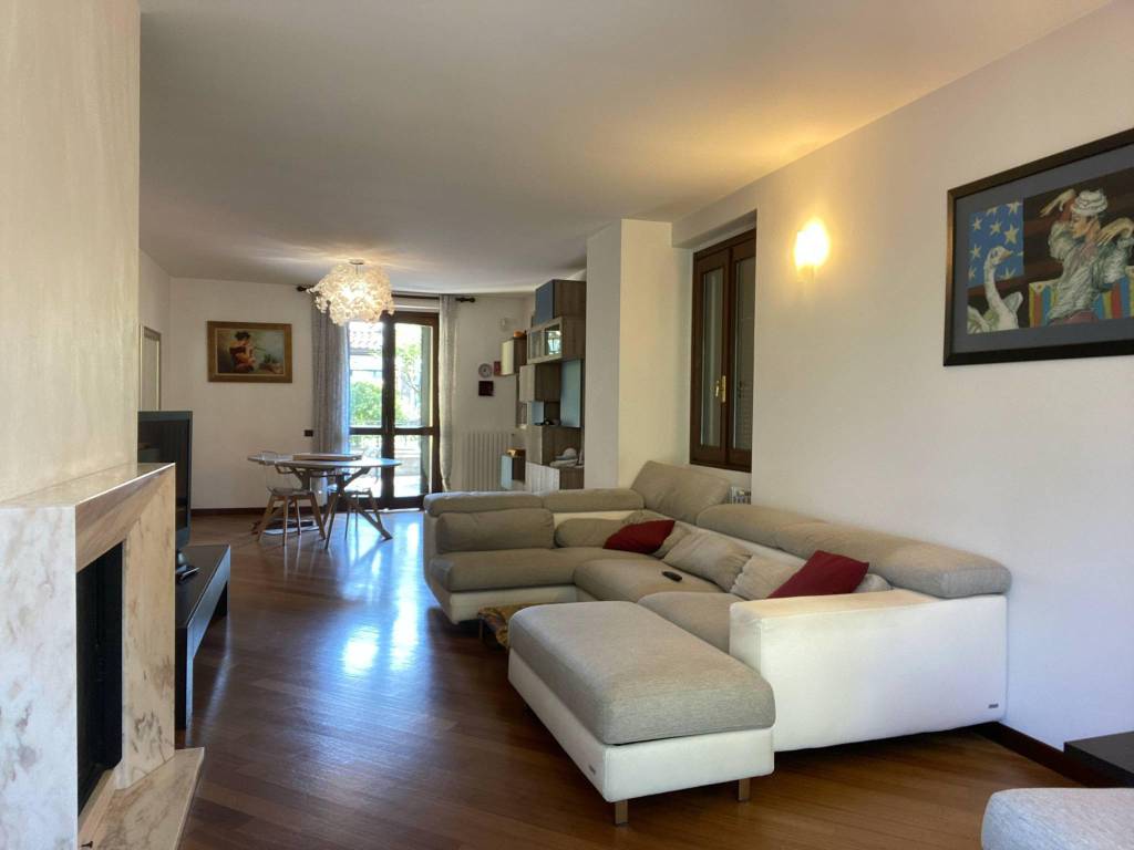 Villa a Robbiate in Viale Giacomo Matteotti, 20 - Foto 4