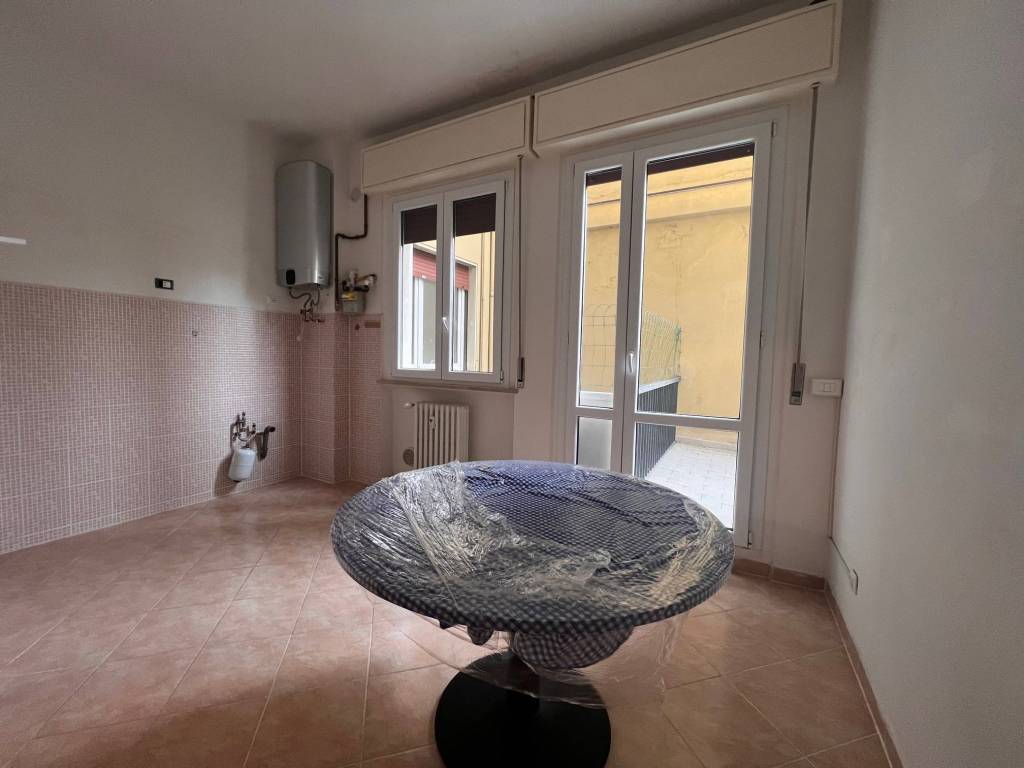 Appartamento a Mantova in Piazza Ottantesimo Fanteria, 2 - Foto 5