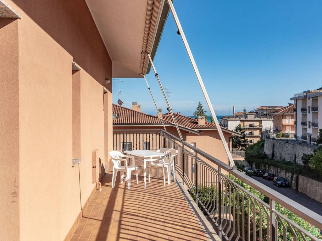 Appartamento a Ceriale in Via della Concordia - Foto 2