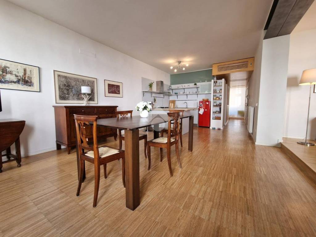Appartamento a Vicenza in TRILOCALE CONTRA' DEL QUARTIERE, 11 - Foto 2