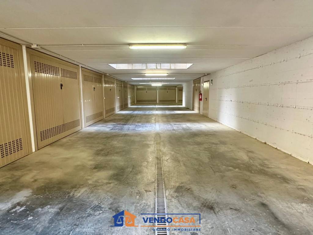 Box / garage a Loano in Via Aurelia, 93 - Foto 3