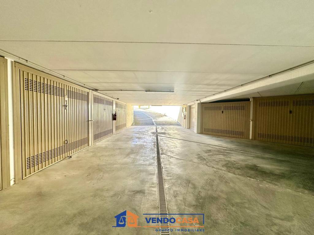 Box / garage a Loano in Via Aurelia, 93 - Foto 5