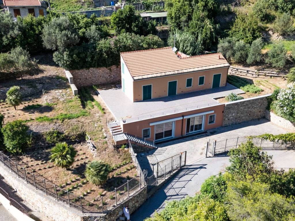 Villa a Spotorno in Via Antica Romana - Foto 2
