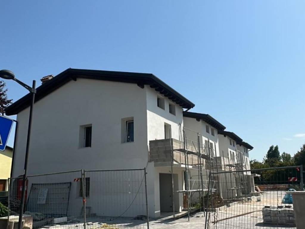 Villetta a schiera a Bolzano vicentino in Via Don Luigi De Boni - Foto 4